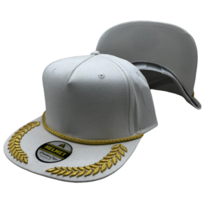 Helmet 5 Panel Blanco Cordon Laureles Oro